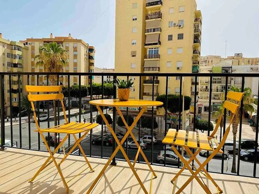 Pepes Suite 3 Habitaciones & Parking トレモリノス 0*,  スペイン